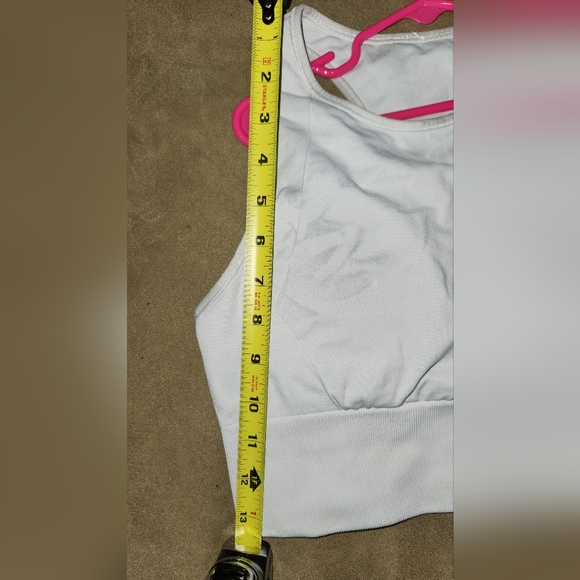 🔥 FINAL SALE PRICE 🔥 LULULEMON SPORTS BRA !! 🌞 FINAL OFFER !! - Picture 4 of 4